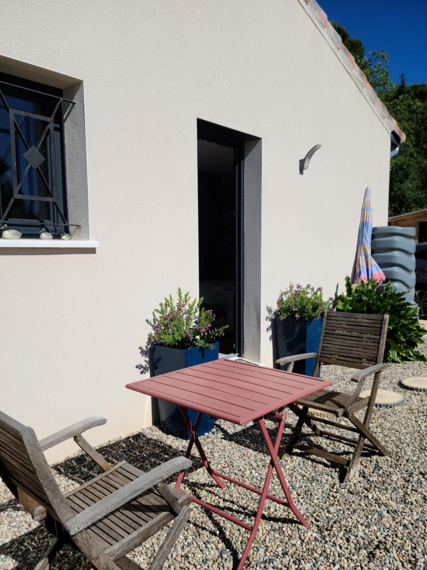 Les Papillons D'Uzes Bed & Breakfast Saint-Laurent-la-Vernede Exterior photo